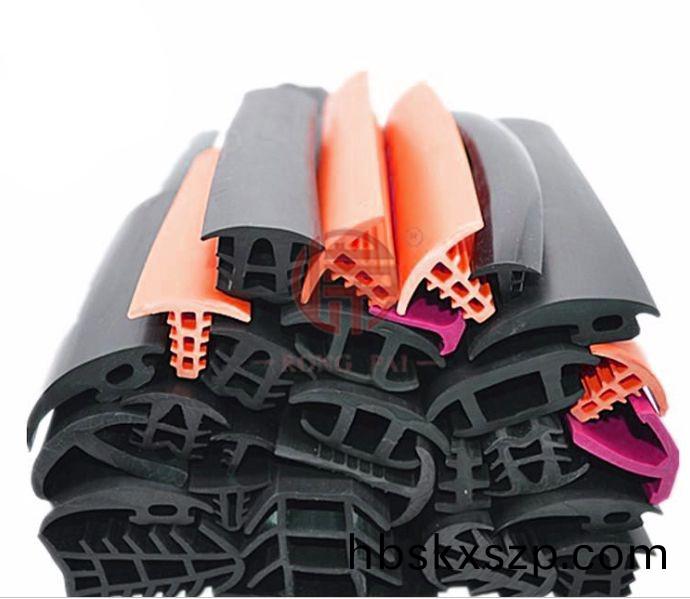 常(chang)州嶸牌橡塑(su)製品有限(xian)公(gong)司(si)