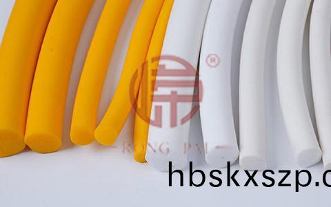 硅膠(jiao)密封條在高溫(wen)的(de)情況還(hai)能保(bao)持密(mi)封嗎(ma)？-常(chang)州(zhou)嶸(rong)牌(pai)橡塑製品有(you)限公司(si)