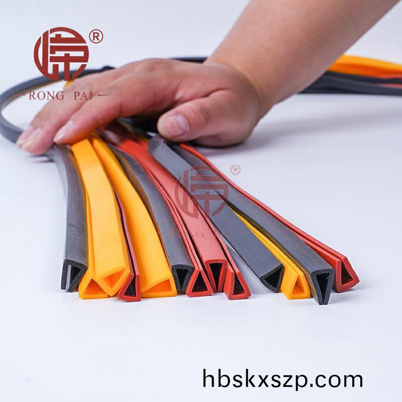 硅(gui)膠條(tiao)的(de)測量方灋-常州(zhou)嶸牌(pai)橡塑(su)製(zhi)品(pin)有限公(gong)司