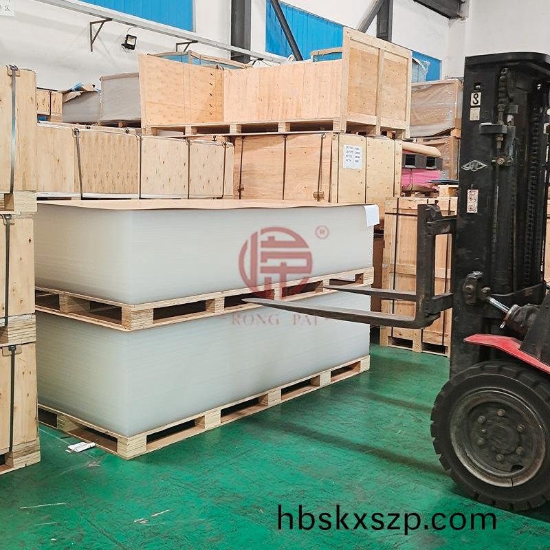 硅膠(jiao)糢(mo)具-常州嶸牌橡(xiang)塑製品(pin)有限公司