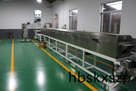 潔淨車(che)間(jian)