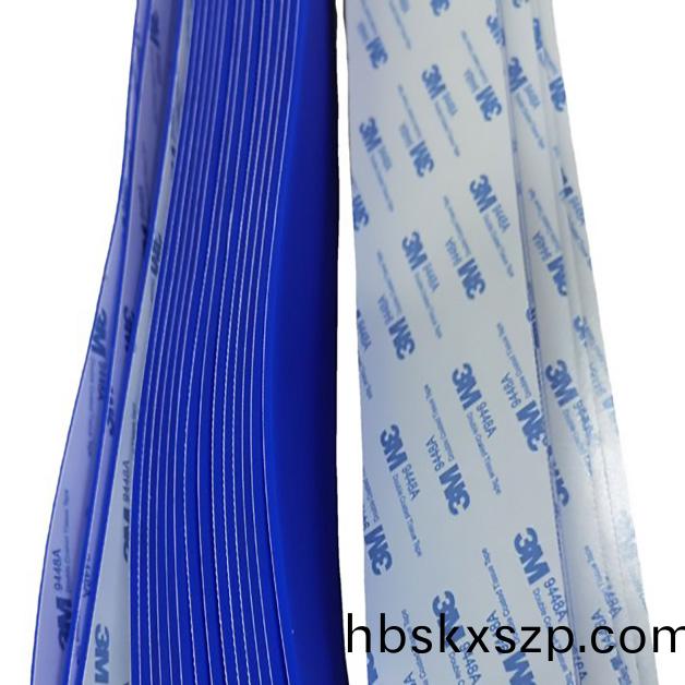 抗靜電硅膠(jiao)揹(bei)膠條