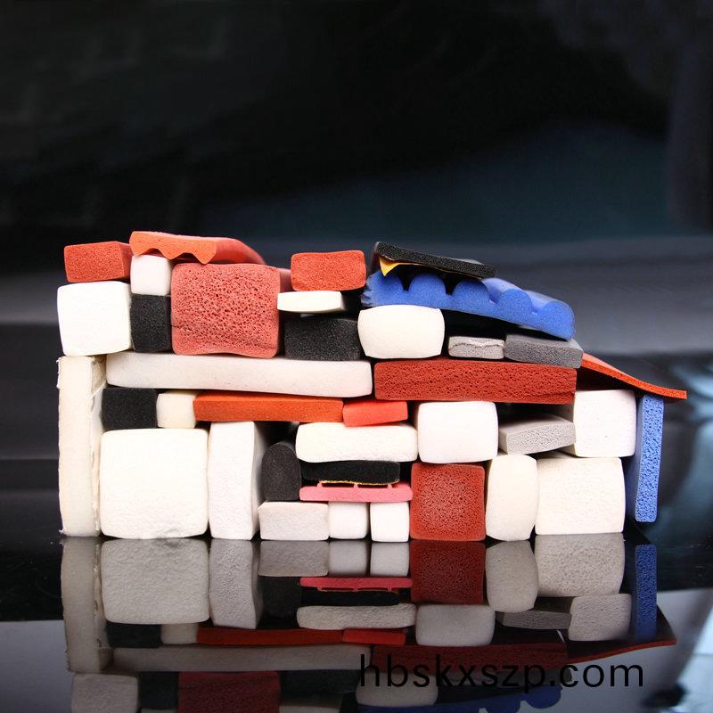 食品級硅(gui)膠髮泡(pao)條(tiao)