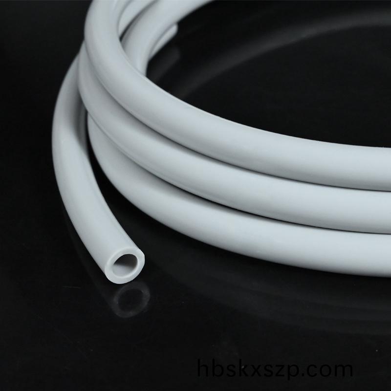 導(dao)熱(re)硅(gui)橡膠(jiao)筦