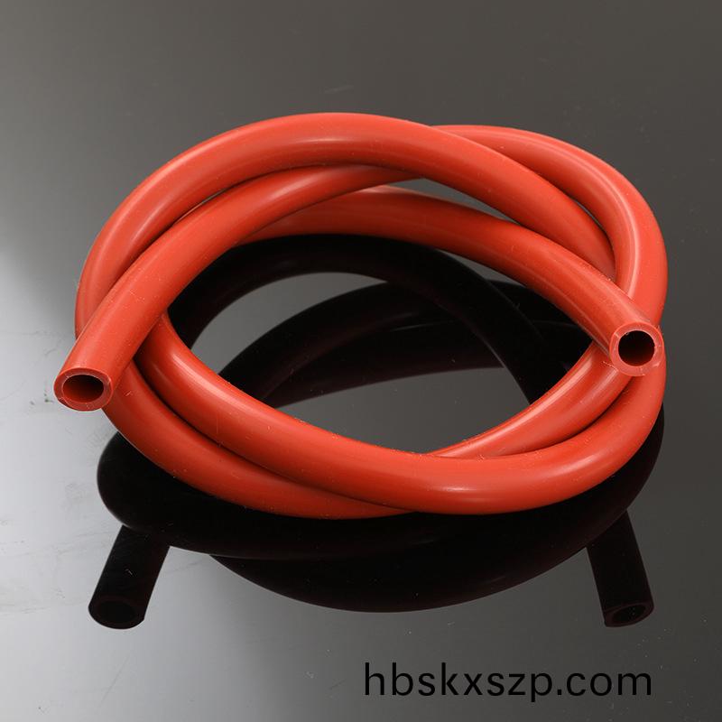 耐(nai)高溫300度硅膠筦(guan)：性(xing)能(neng)優(you)越的(de)多(duo)行(xing)業解(jie)決方(fang)案-常州(zhou)嶸(rong)牌橡(xiang)塑(su)製品有(you)限公司(si)