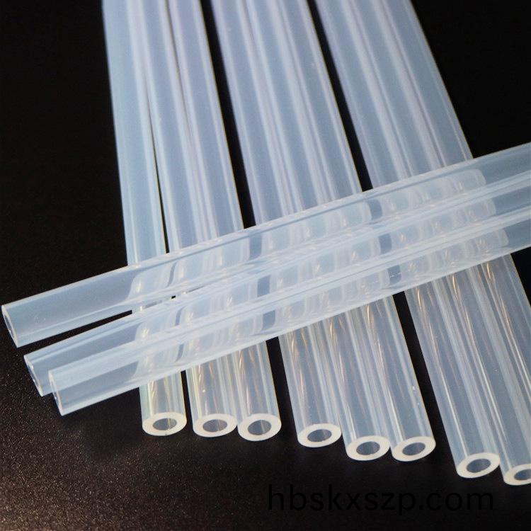 食品(pin)級硅(gui)膠(jiao)筦：常州嶸牌(pai)橡塑(su)製品有限(xian)公(gong)司的安全流體(ti)輸送解決(jue)方(fang)案